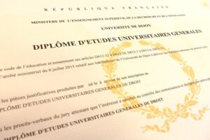 Traduction grec-français d'un diplôme